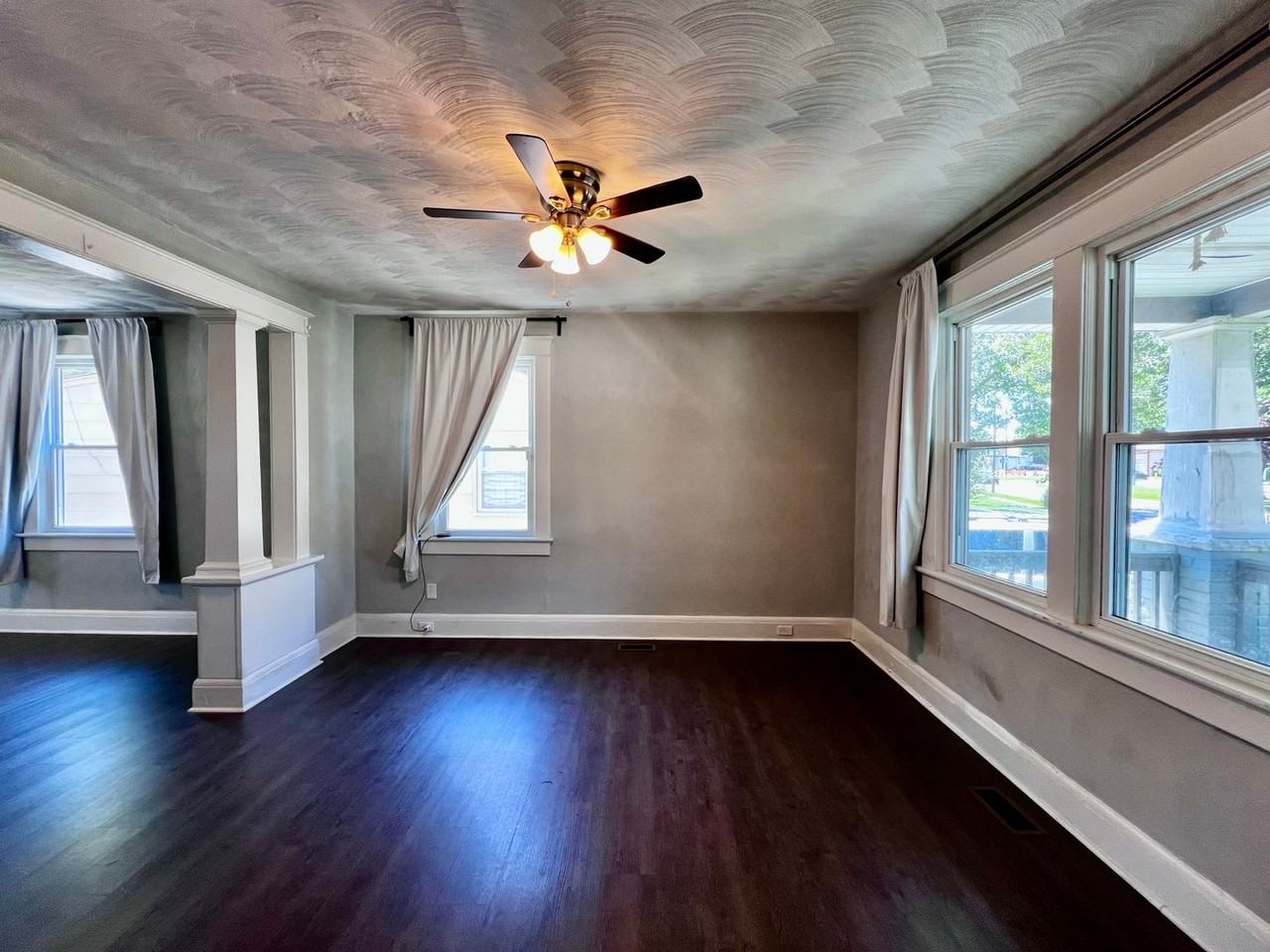 3436 Chesapeake Blvd - Photo 7 of 32