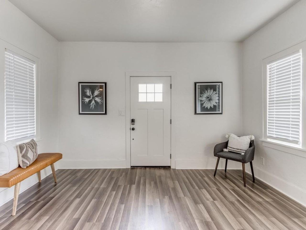 3623 N Shartel Ave - Photo 3 of 32