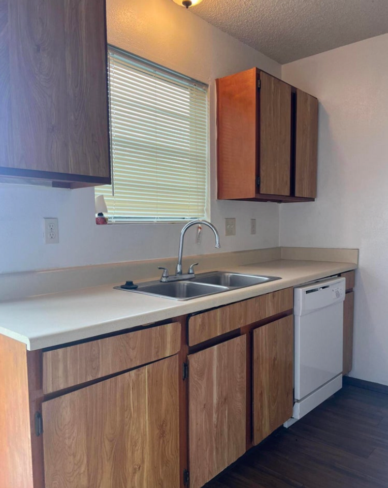 201 High Meadows Boulevard #103 - Photo 2 of 9