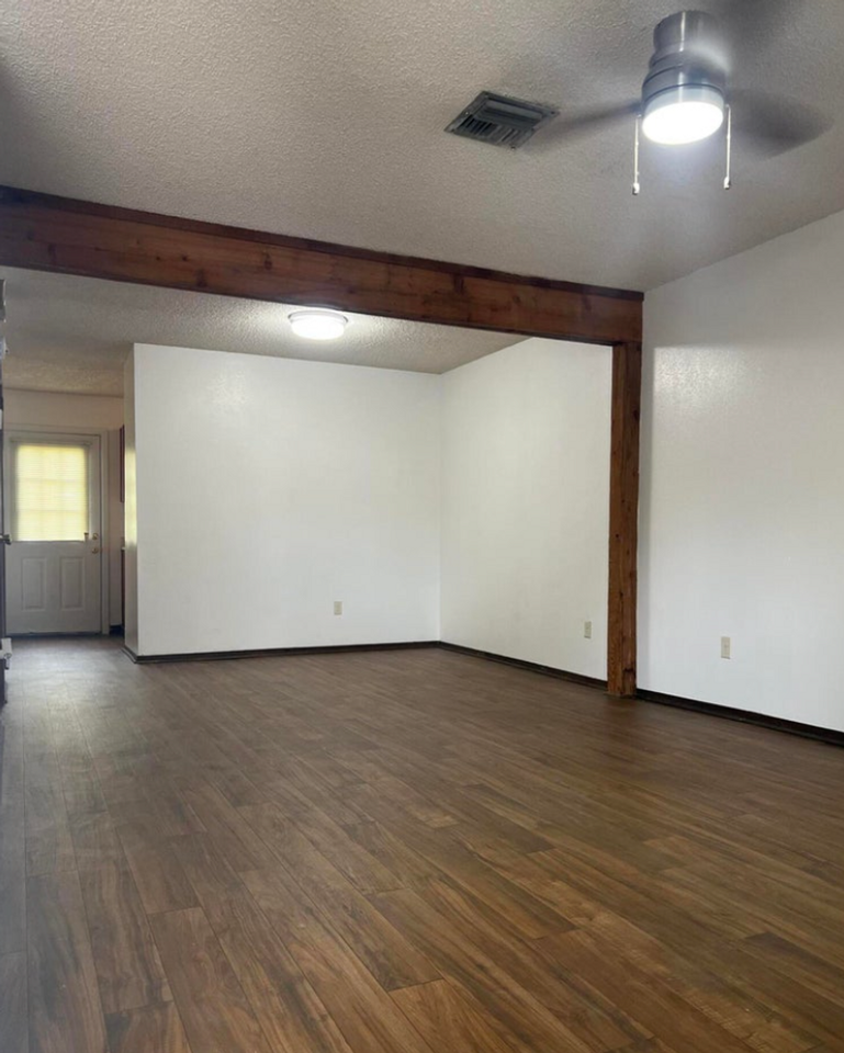 201 High Meadows Boulevard #103 - Photo 3 of 9