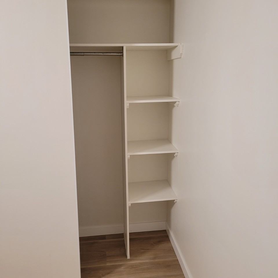 485 218-485 1st Ave W #218 - Photo 5 of 20