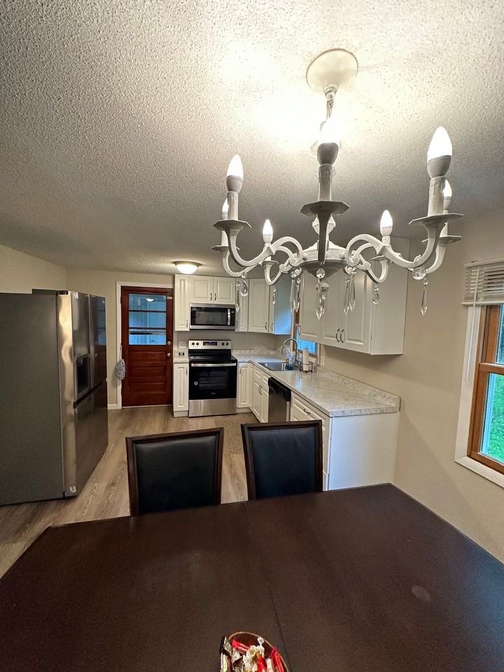 9 Applewood Ln #1 - Photo 2 of 11