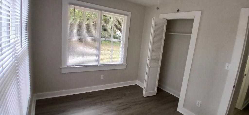 425 S 12th St - Photo 5 of 19