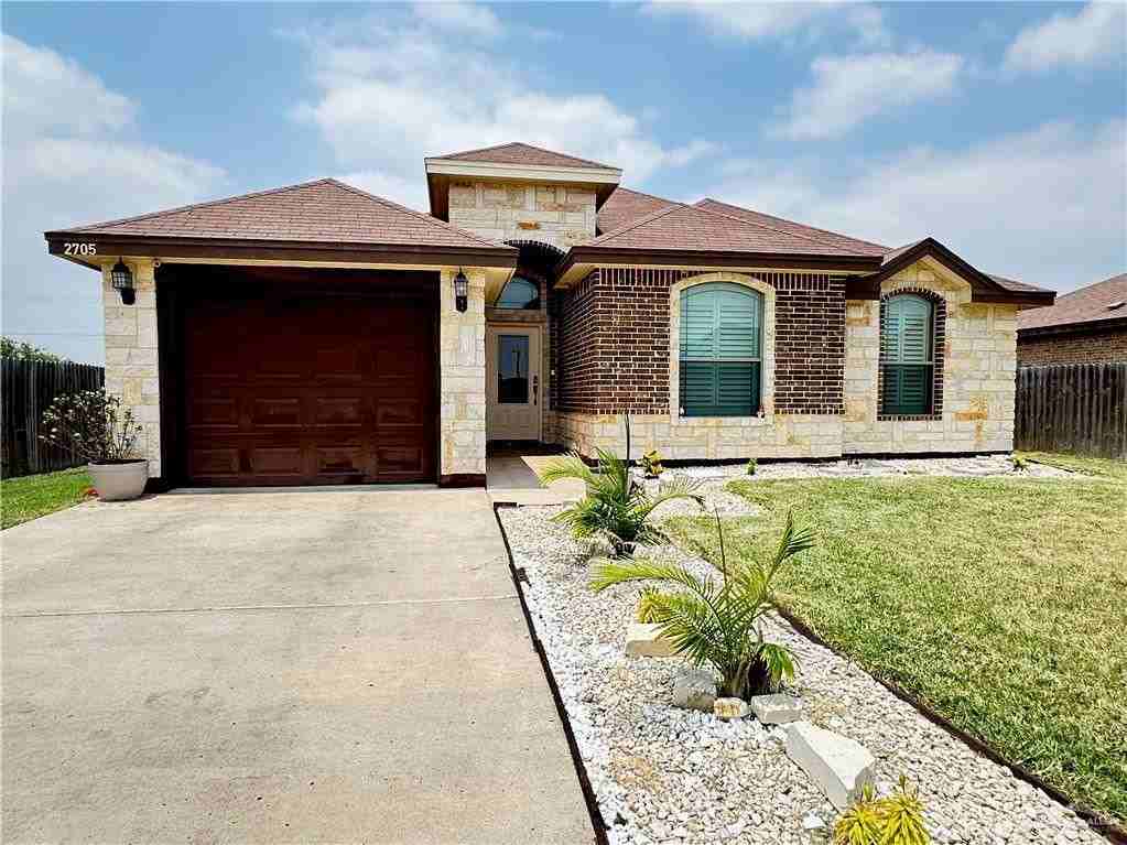 2705 Asilomar St - Photo 3 of 19