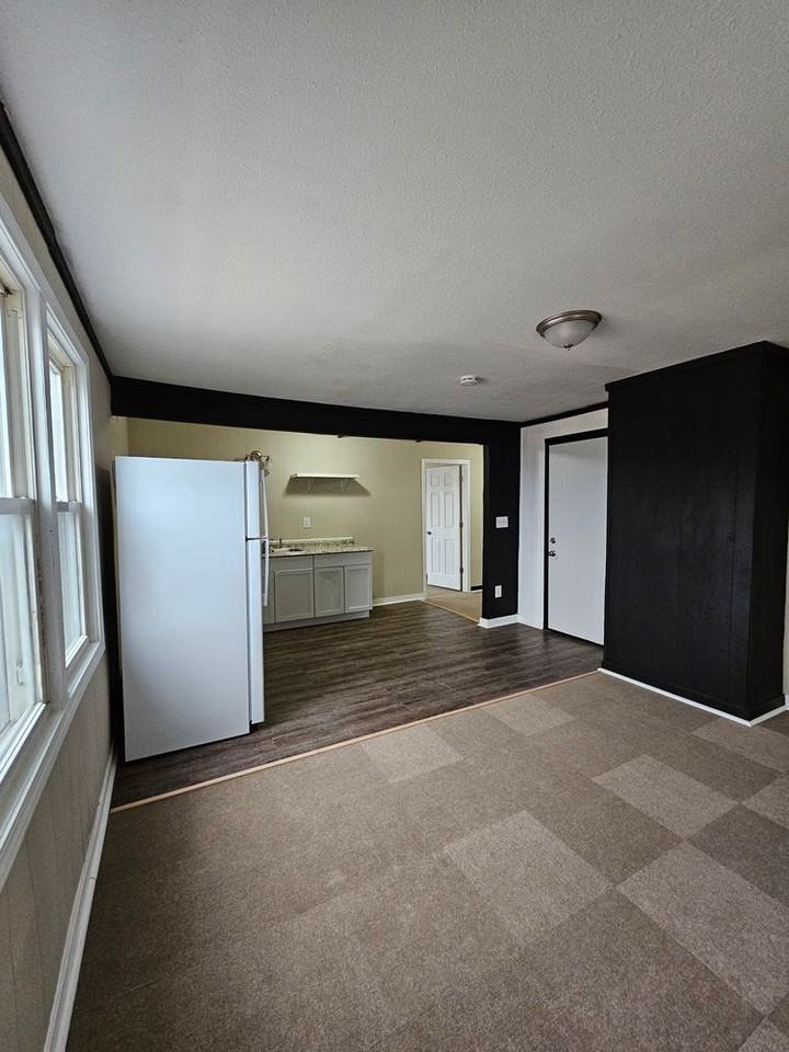 202 W Marion St - Photo 3 of 21