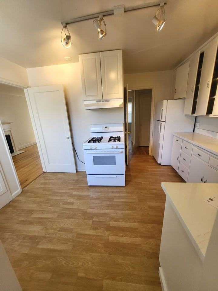 770 Mclaughlin St - Photo 3 of 9