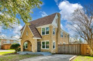 featured image of 225 S Oak Cliff Blvd