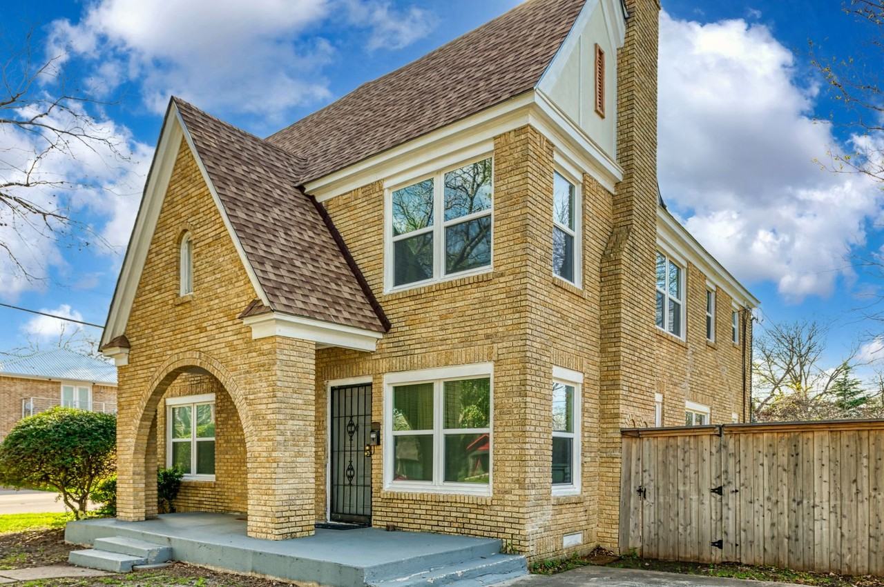 225 S Oak Cliff Blvd - Photo 2 of 5