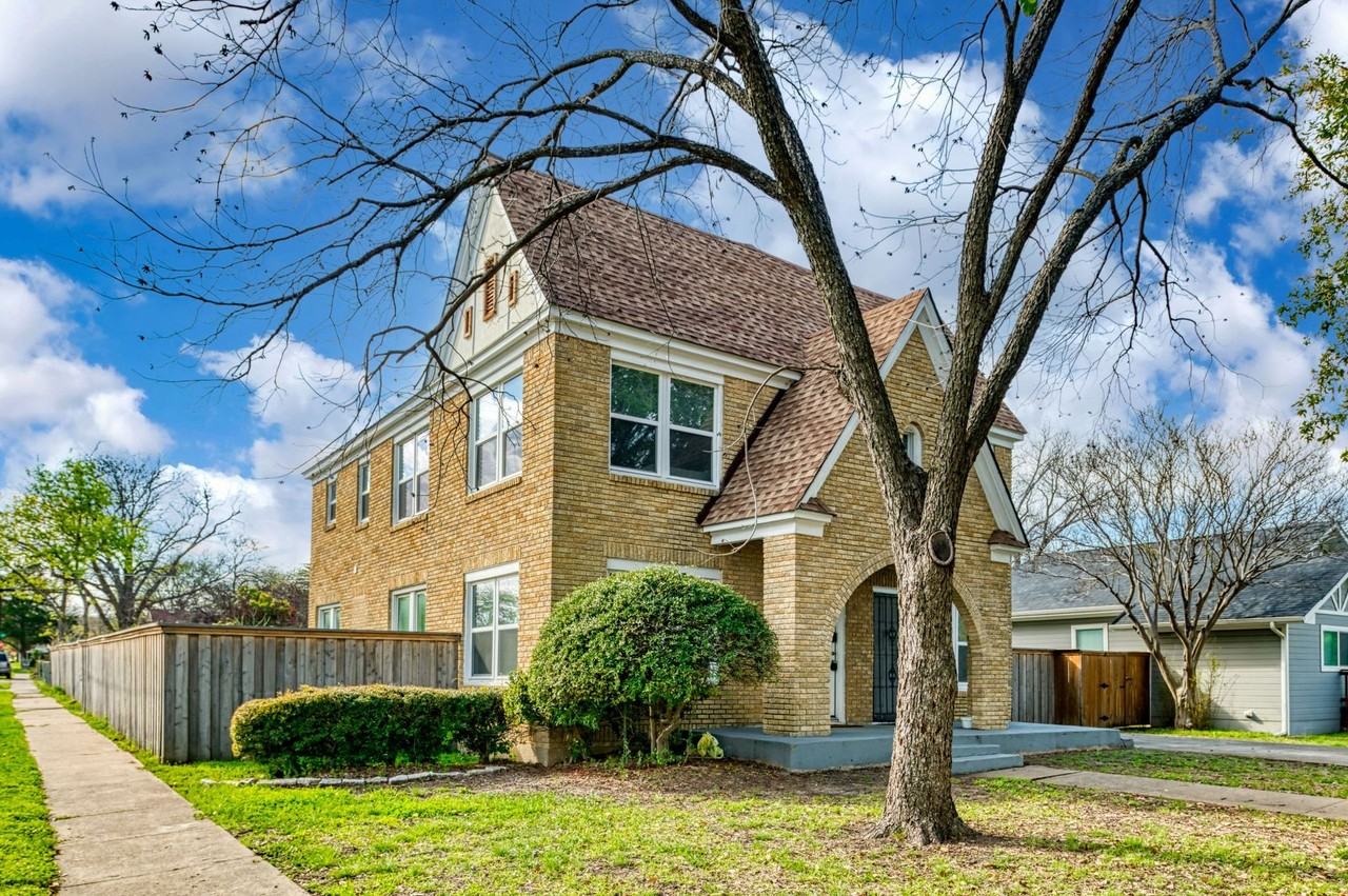 225 S Oak Cliff Blvd - Photo 3 of 5