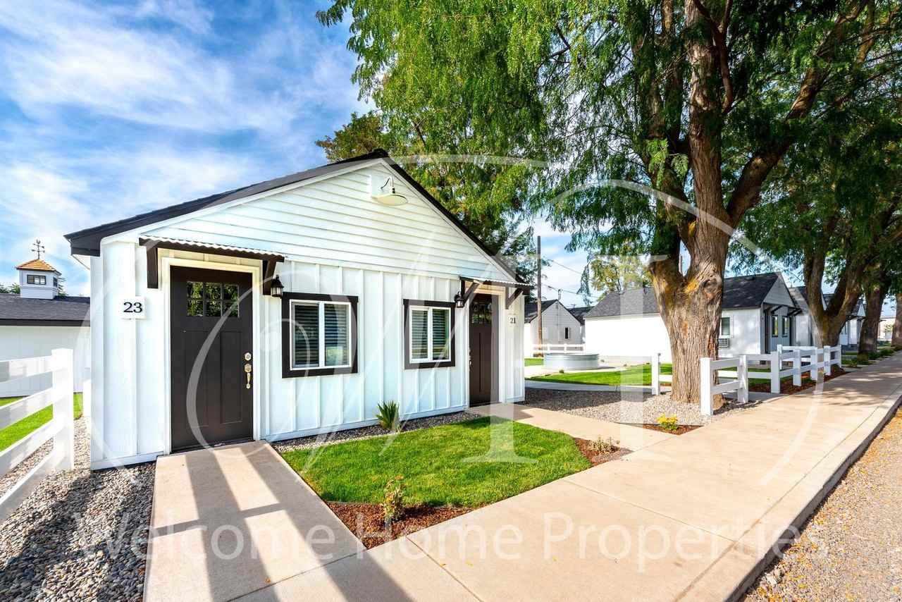 The Cottages - Photo 3 of 28