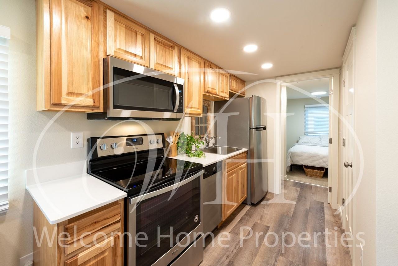 The Cottages - Photo 5 of 28