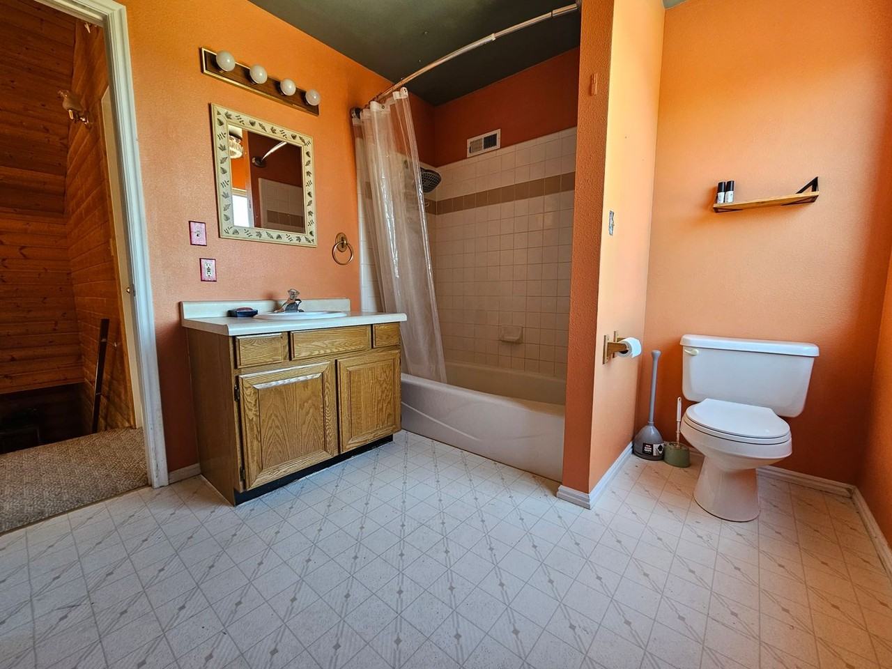 2040 W 546 S - Photo 2 of 16