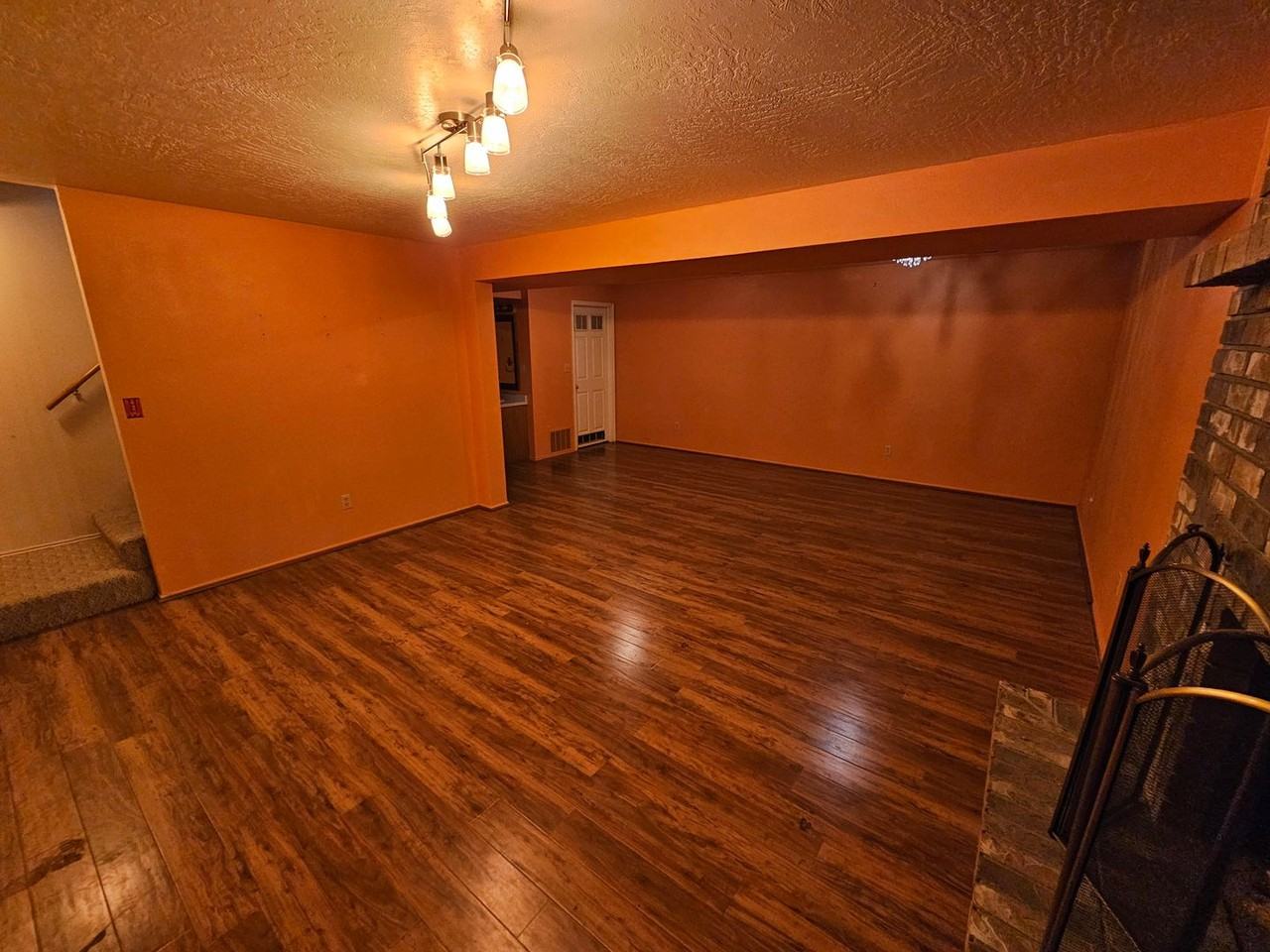 2040 W 546 S - Photo 7 of 16