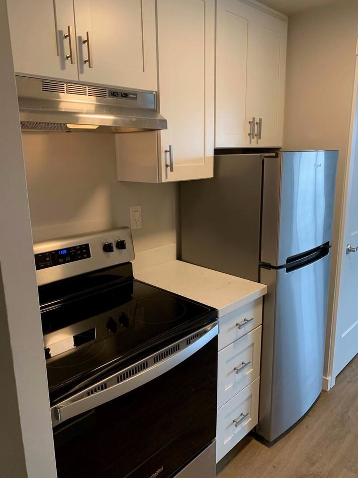 Bonneville Apartments - Photo 5 of 24