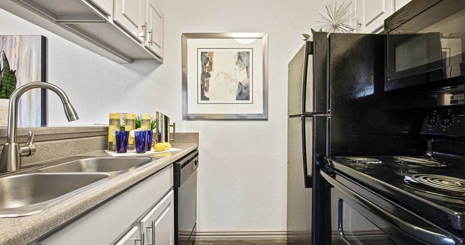 Oaks of Lewisville Apartments - Photo 2 of 42