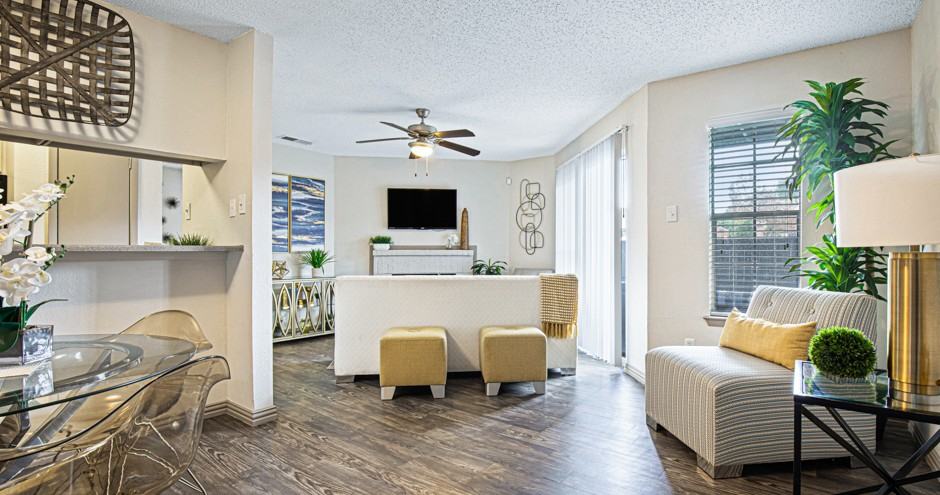 Oaks of Lewisville Apartments - Photo 6 of 42