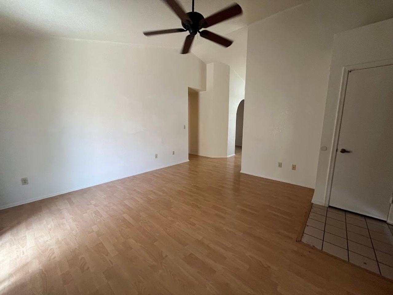 18227 N 19th St - Photo 5 of 29
