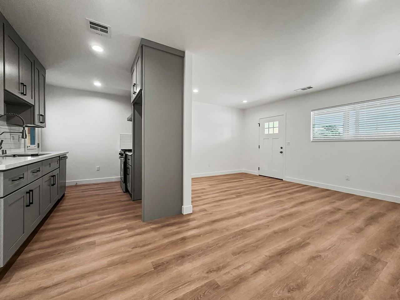 12301 Flint Pl - Photo 3 of 17