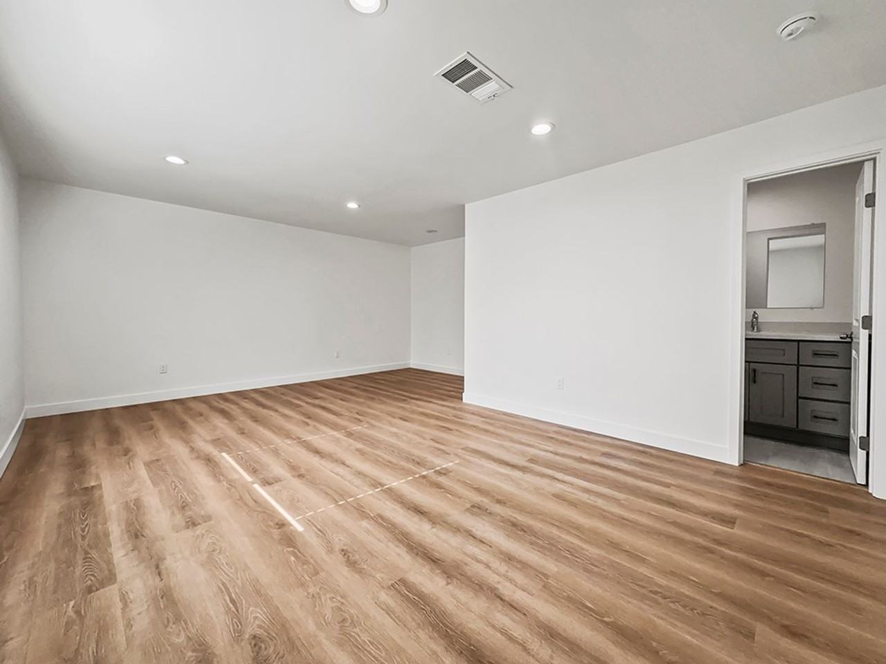 12301 Flint Pl - Photo 4 of 17