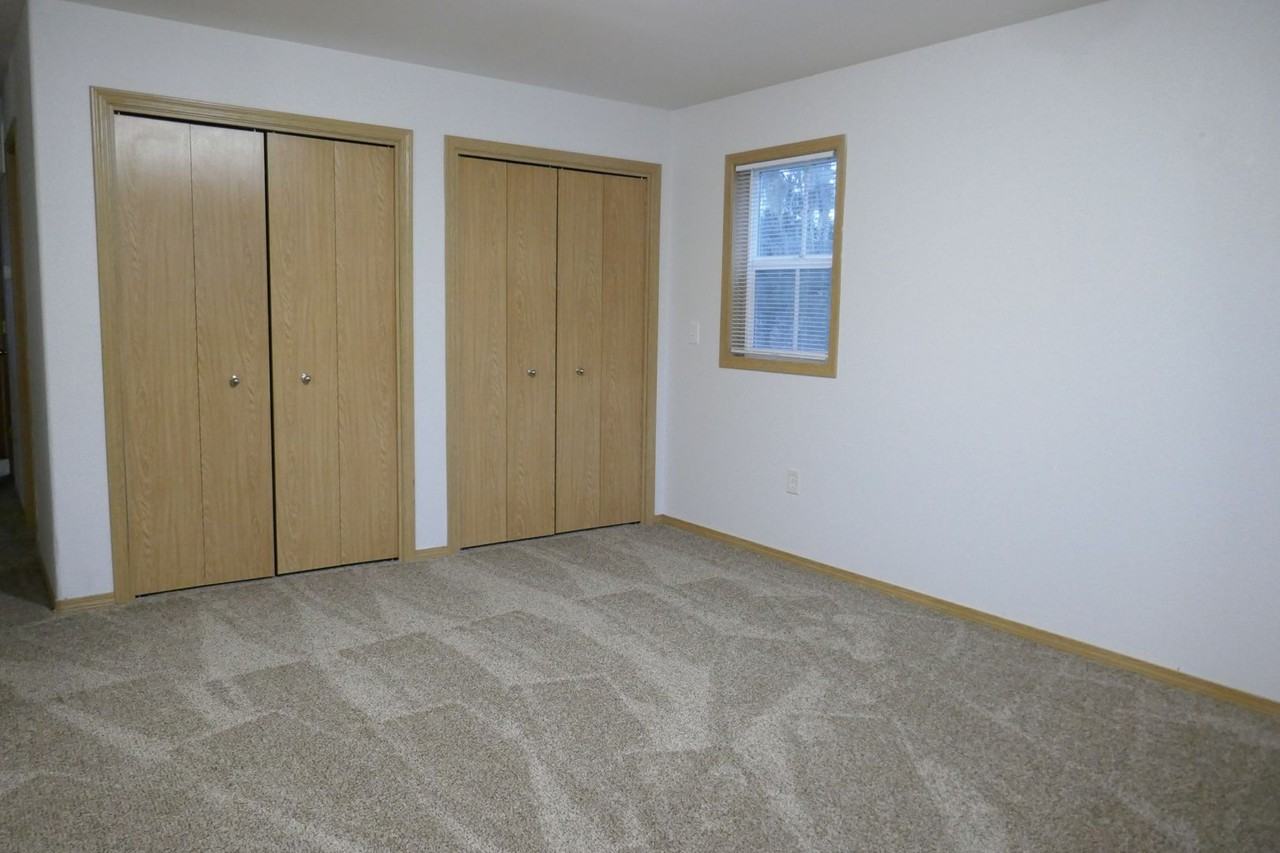 105 SW 14th St, Warrenton, OR 97146 - Photo 3 of 12