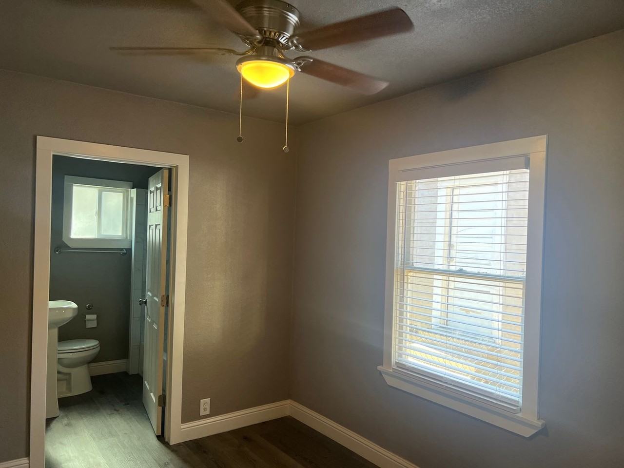 1031 West St - Photo 6 of 8