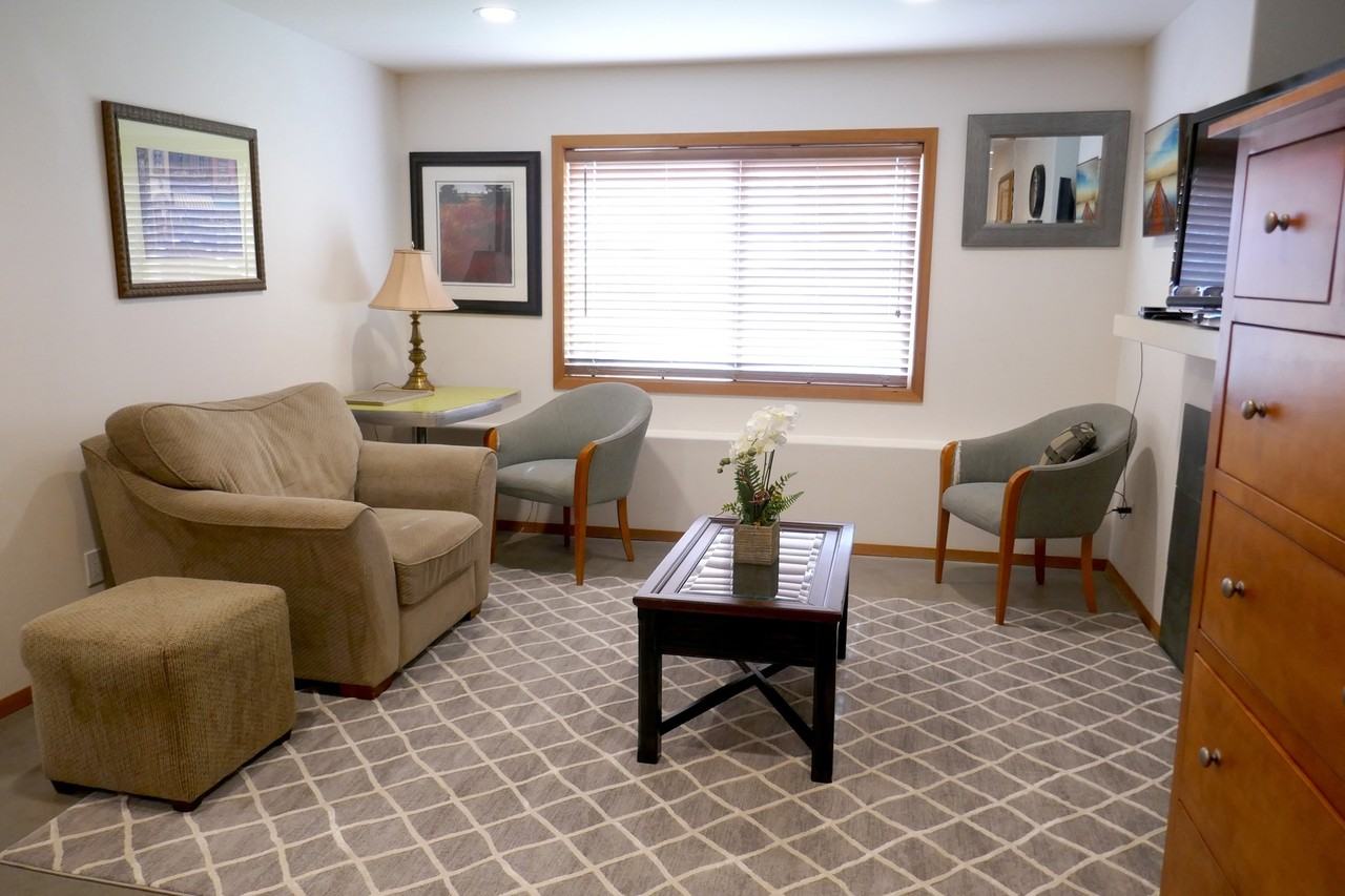 8 Auburn Ave Lowr #Unit - Photo 3 of 9