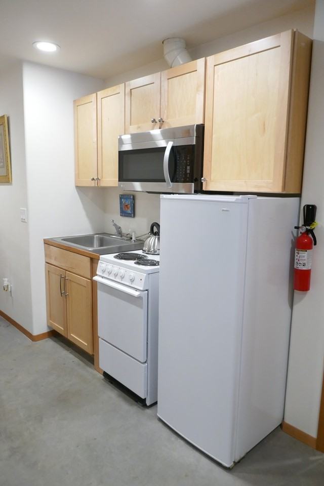 8 Auburn Ave Lowr #Unit - Photo 6 of 9