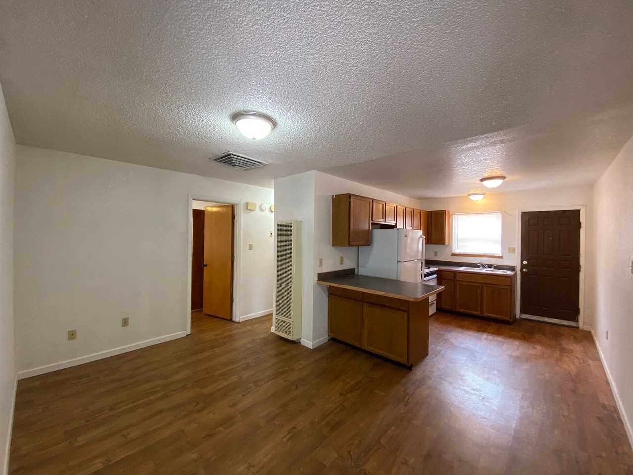 2601 Pecan Dr - Photo 2 of 12
