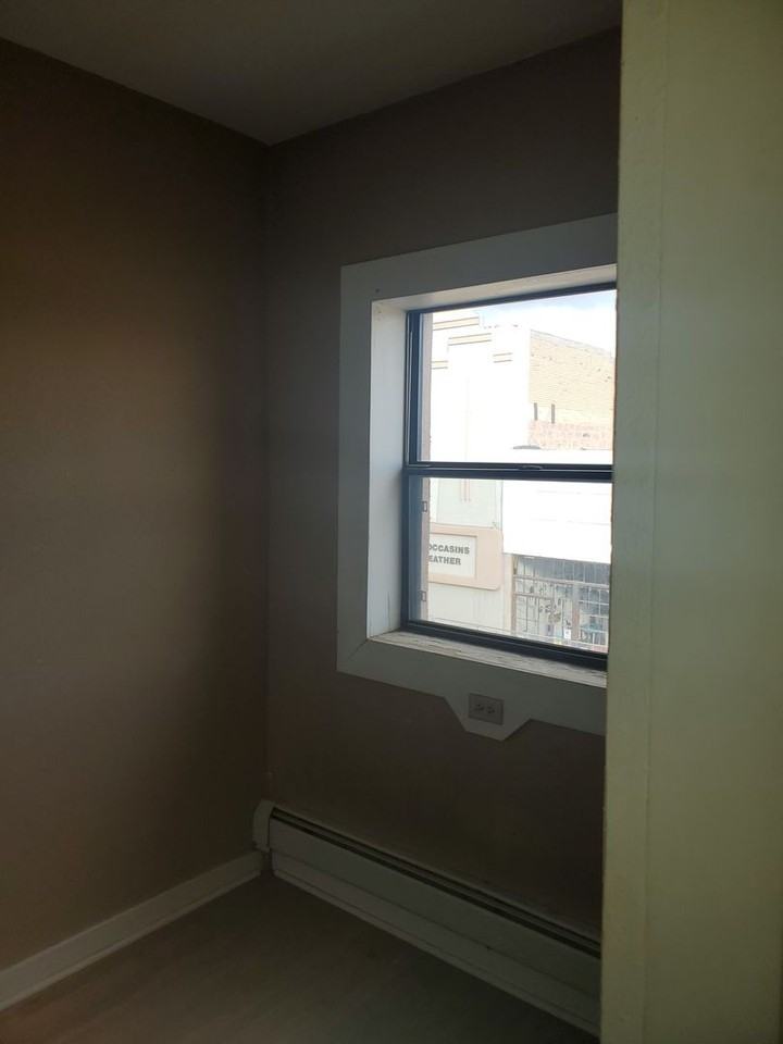 Gallup Fabric building - Photo 5 of 7