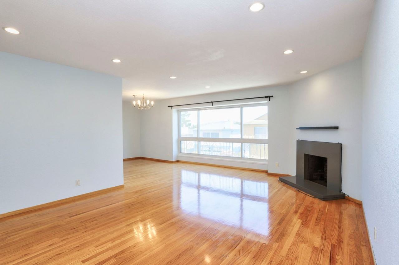 88 Canterbury Ave - Photo 4 of 27