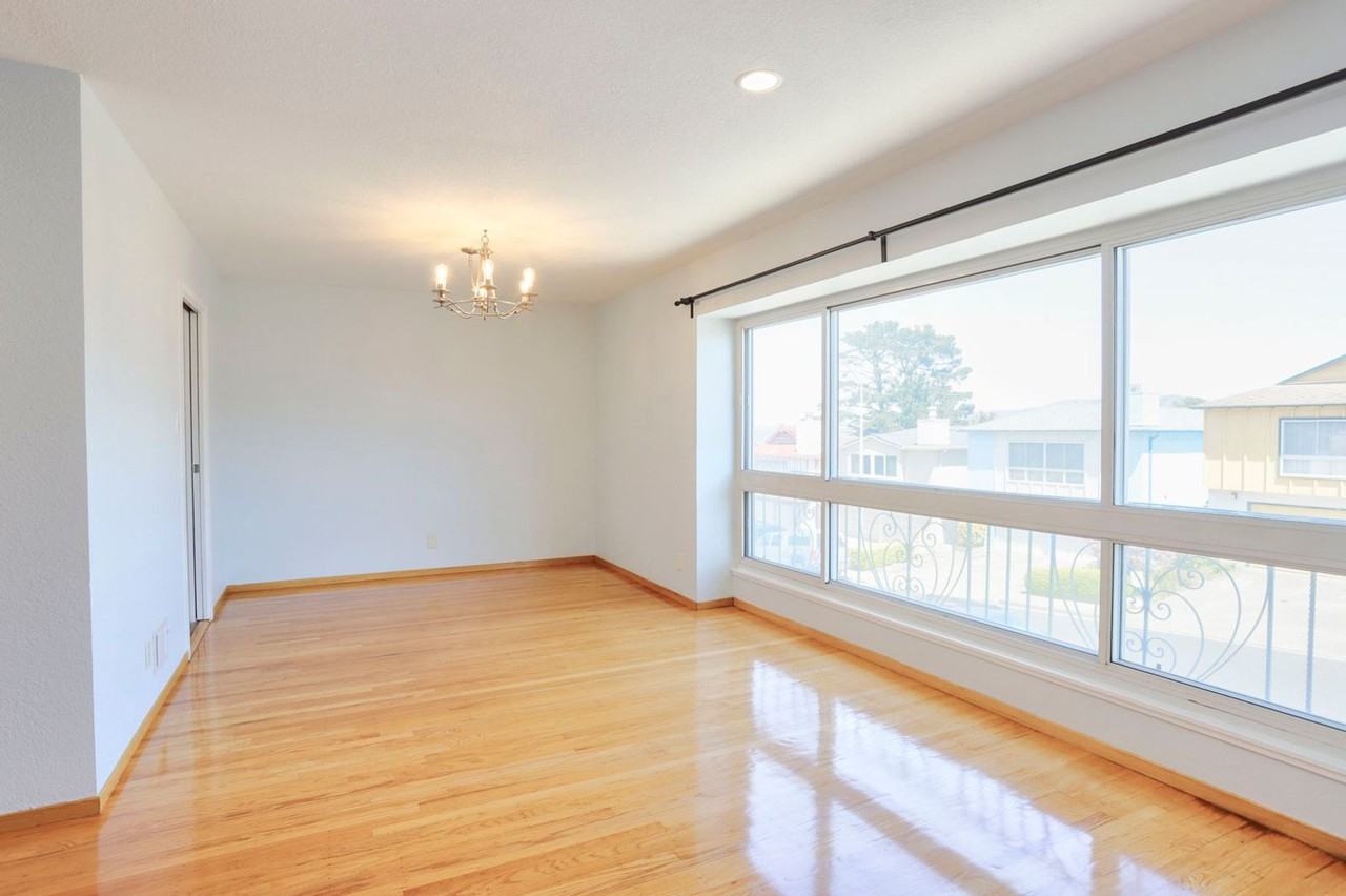 88 Canterbury Ave - Photo 5 of 27