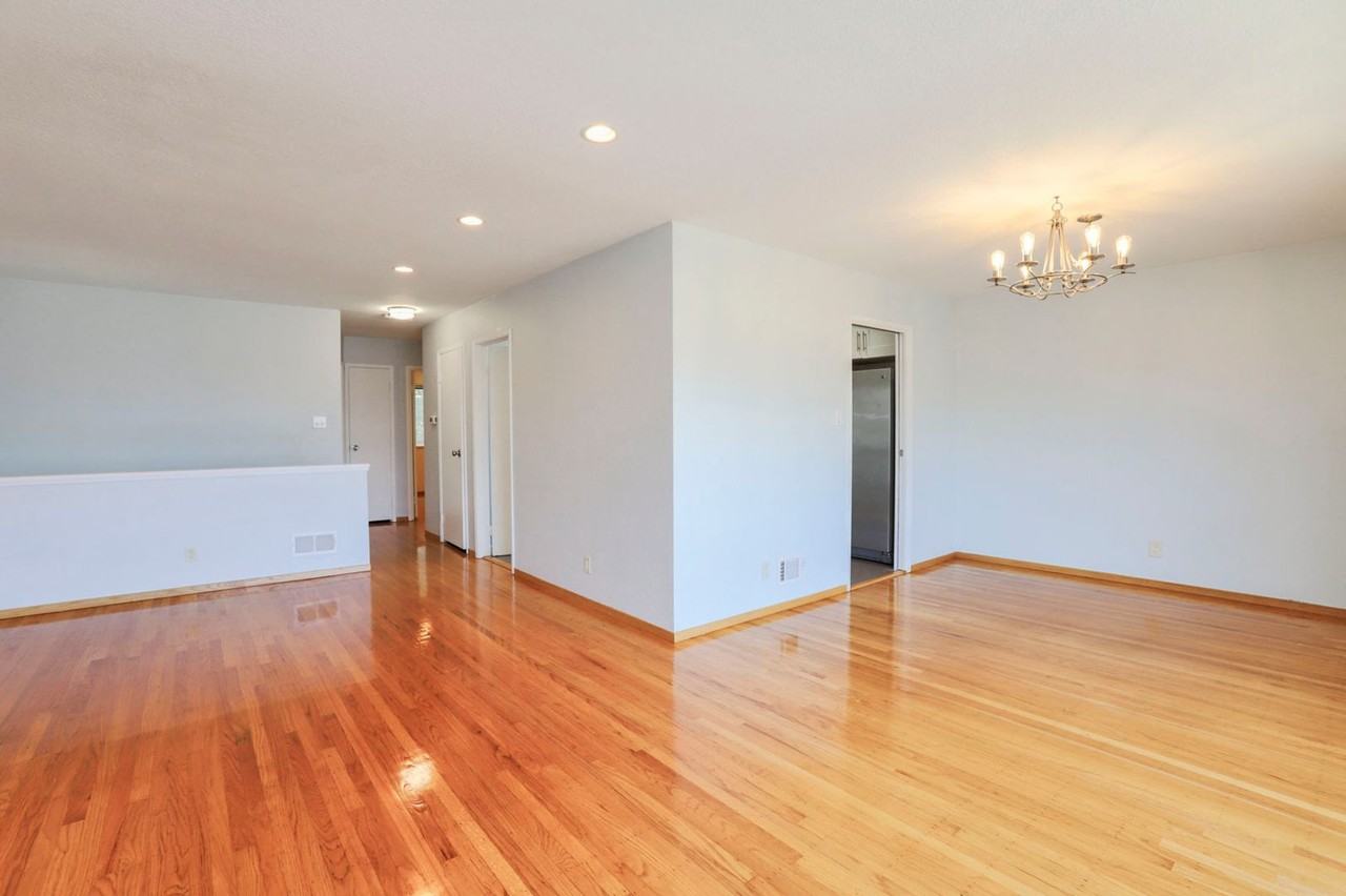 88 Canterbury Ave - Photo 6 of 27