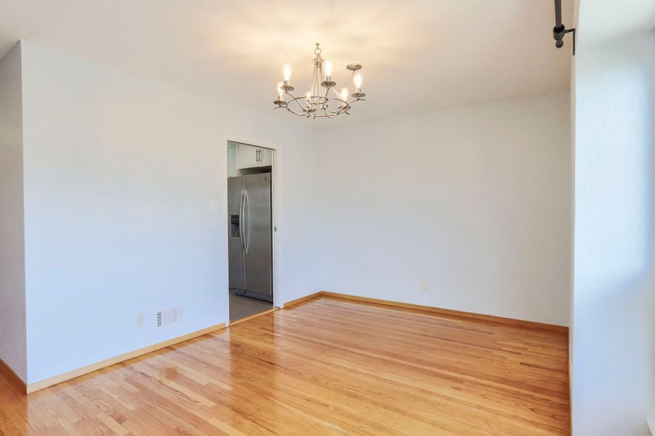 88 Canterbury Ave - Photo 7 of 27