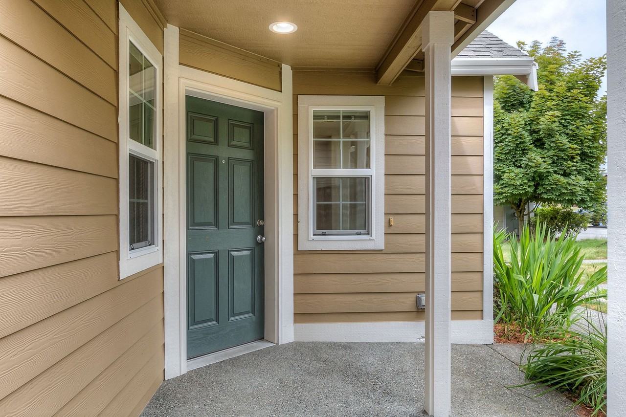 1011 Sw 150th St - Photo 2 of 19