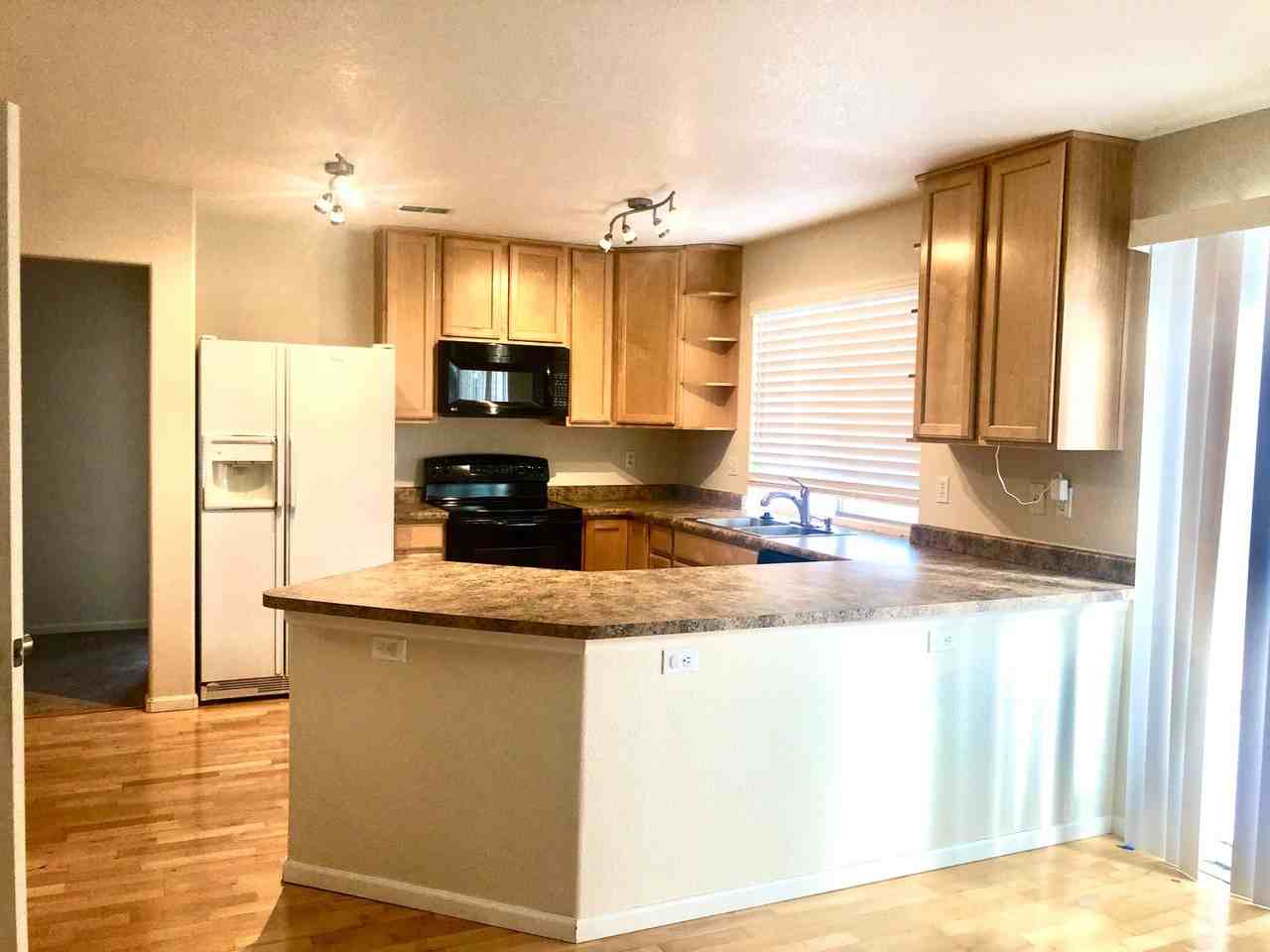 5540 Jebel Ct - Photo 2 of 8