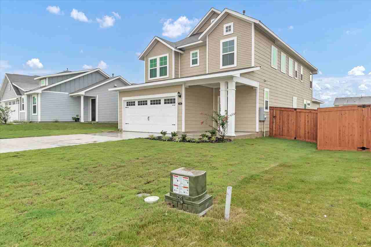 135 Lyndon Dr - Photo 3 of 22