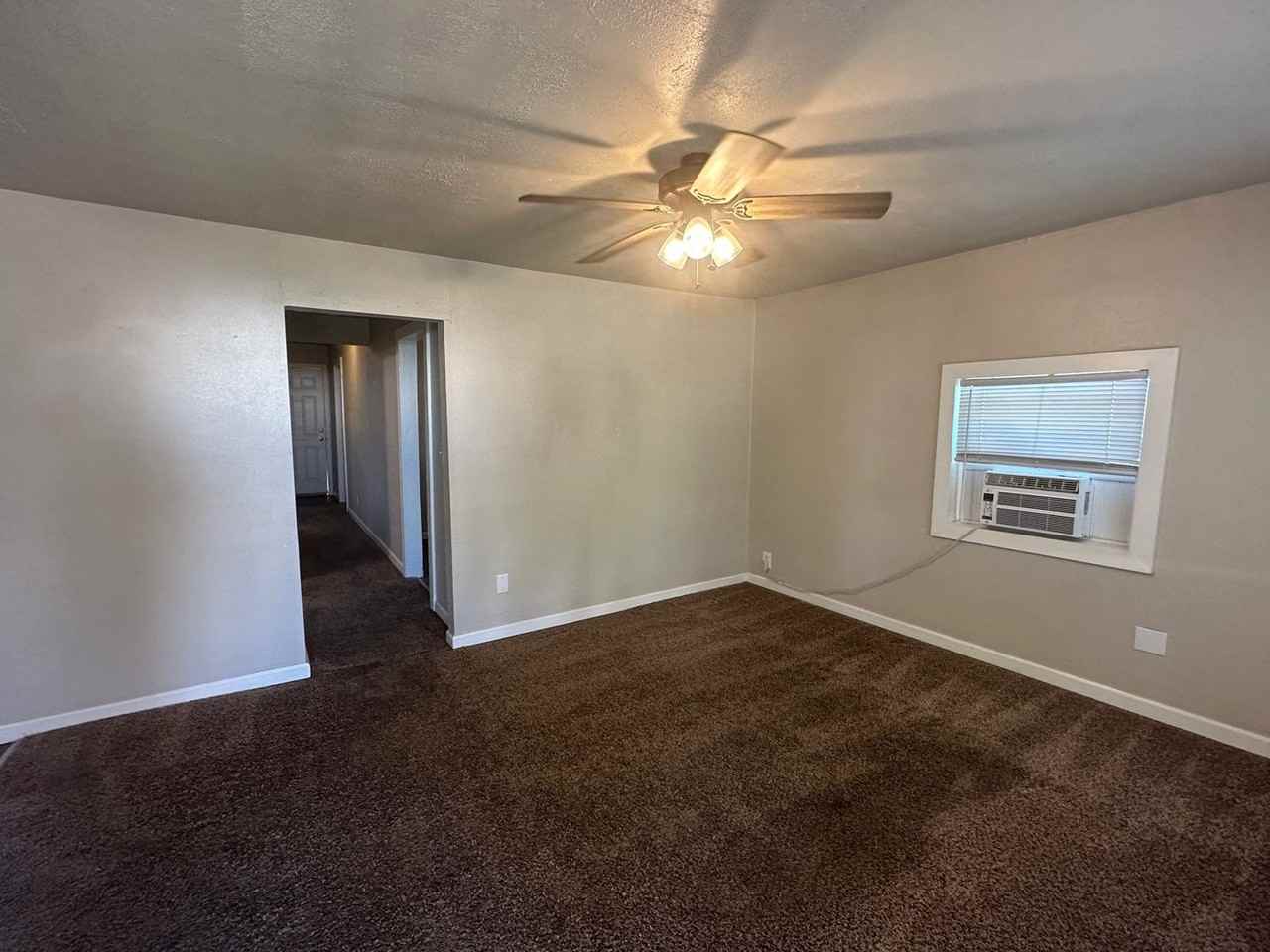 511 S Butte St - Photo 3 of 18