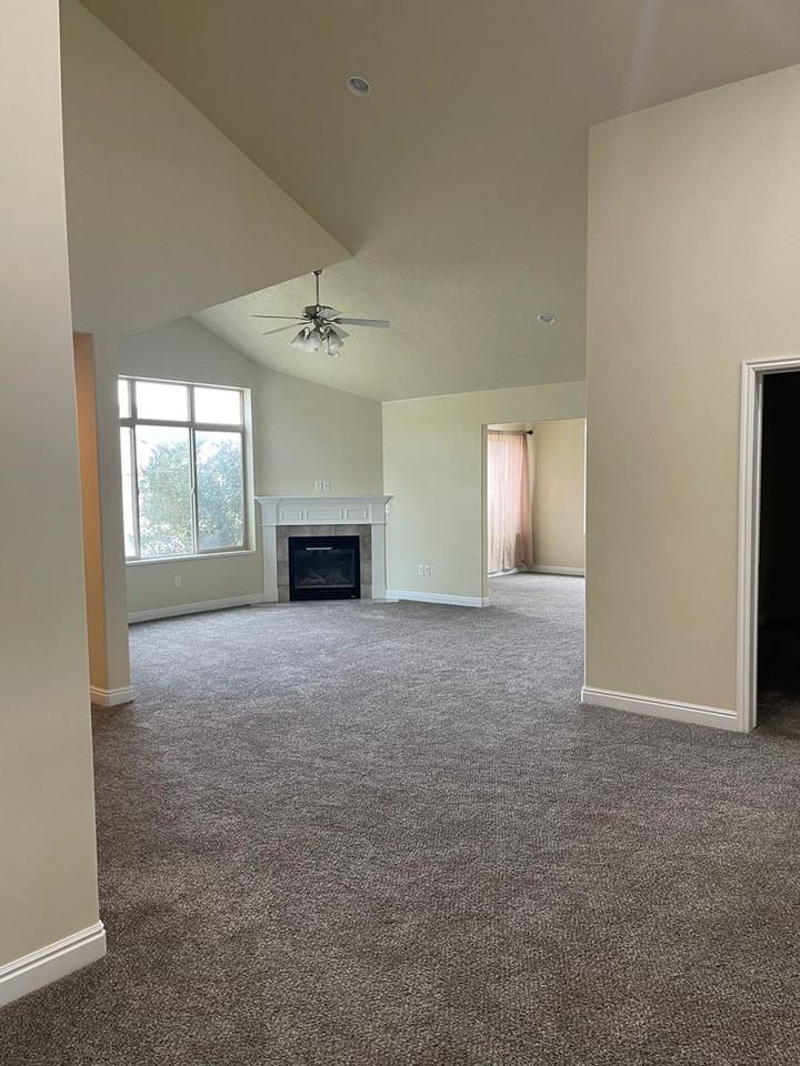 3261 N 1090 W - Photo 6 of 17