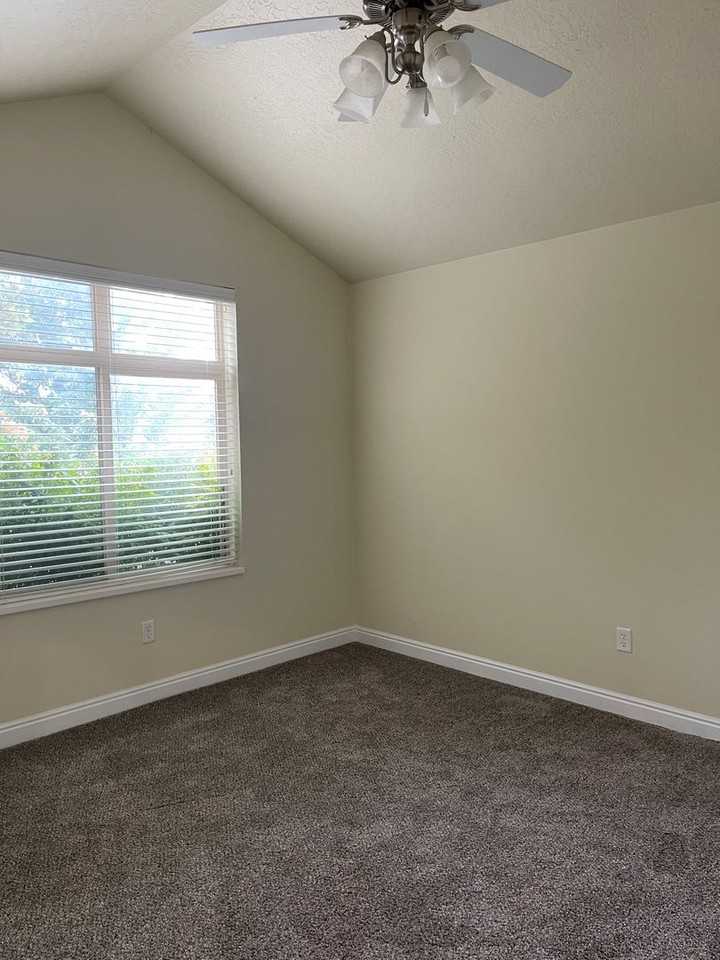 3261 N 1090 W - Photo 7 of 17