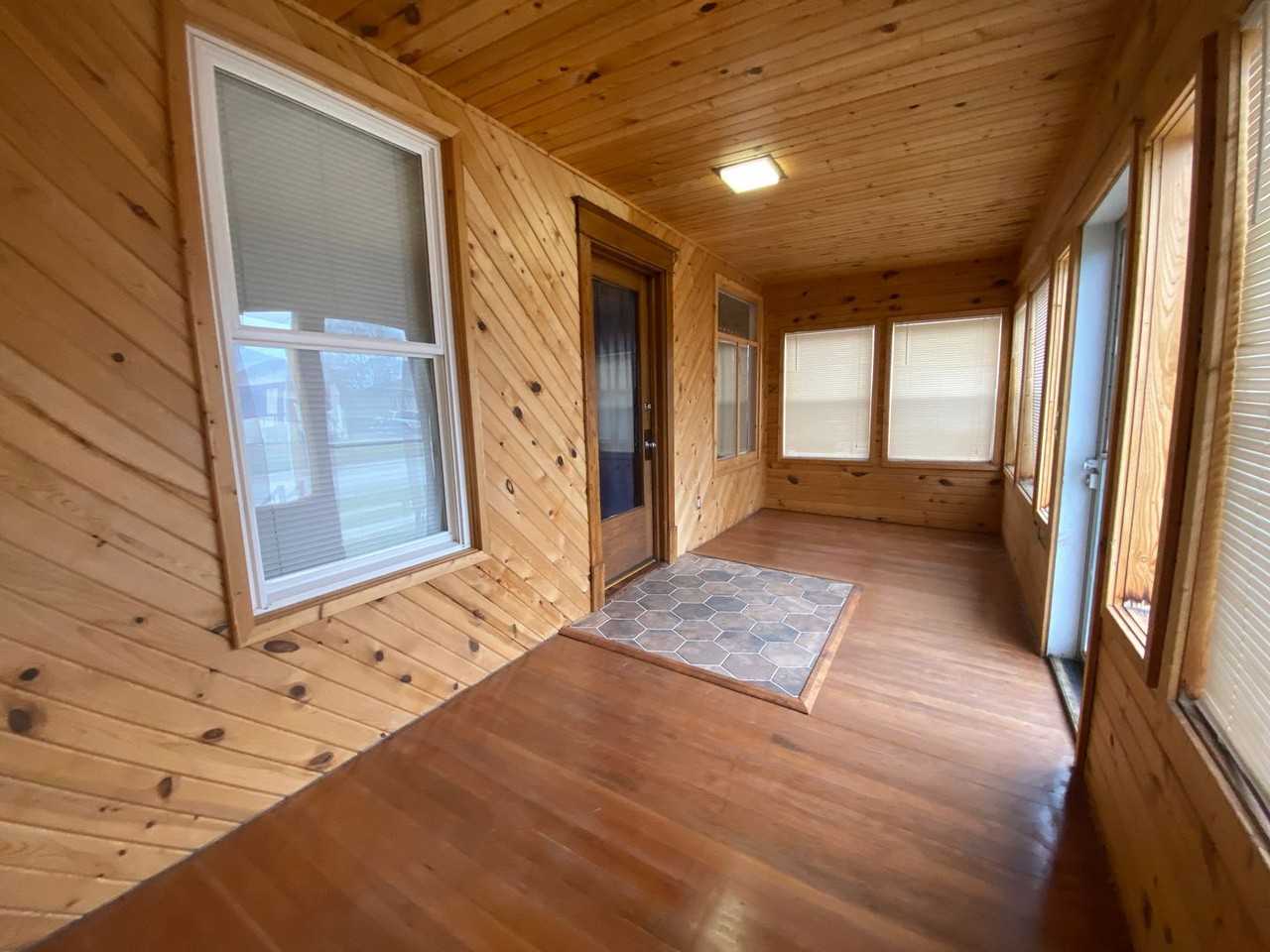 1445 3rd Ave N - Photo 3 of 48