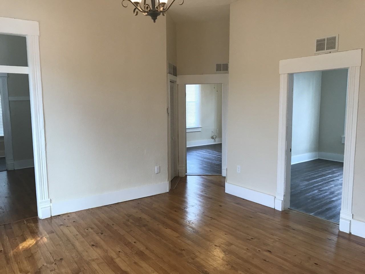 2109 W Cypress St - Photo 5 of 18