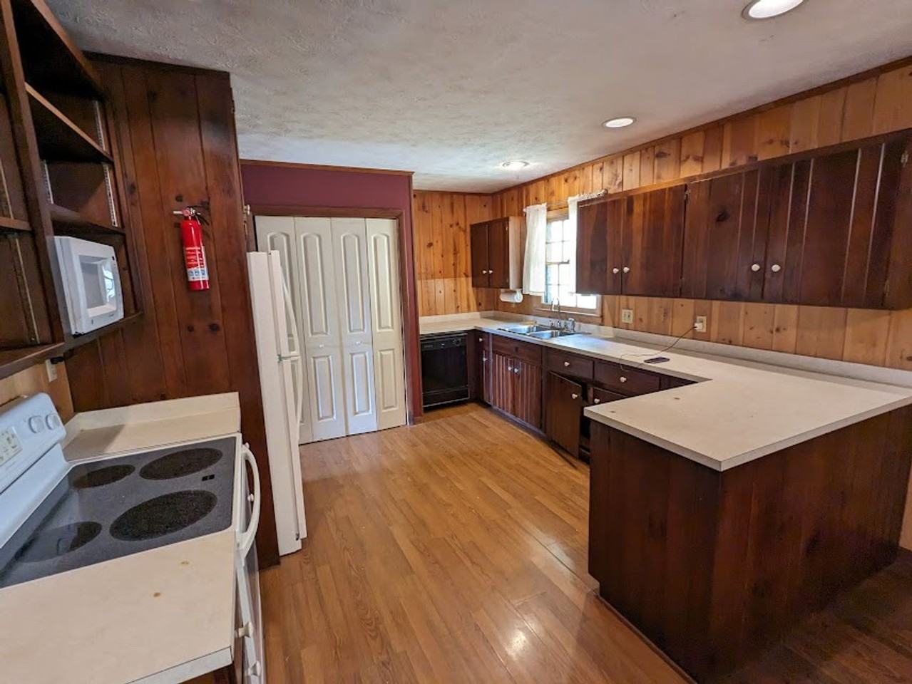 45 S Country Club Dr #A - Photo 2 of 31