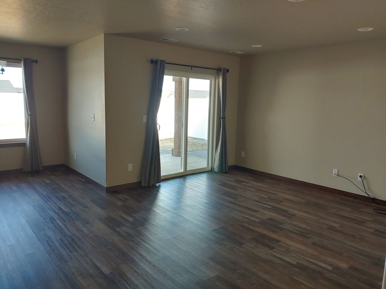 3831 N Pradera Ln - Photo 3 of 24