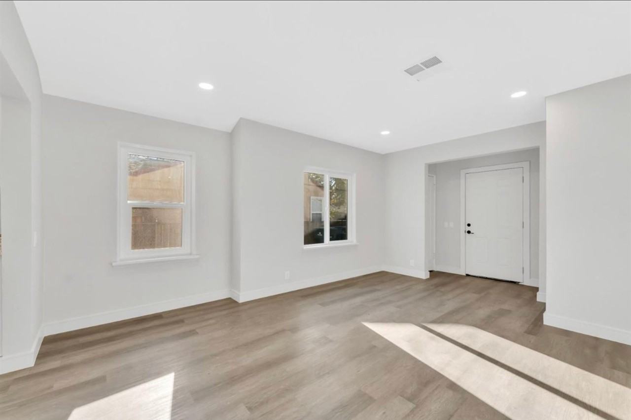 1519 Tessa Ave - Photo 4 of 14