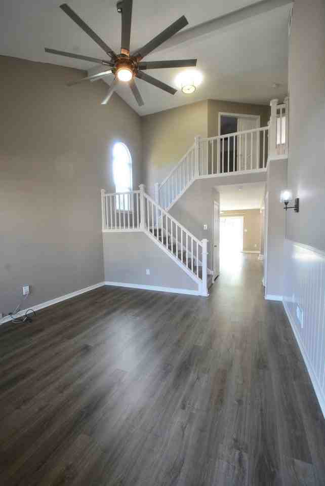 107 Redden Ln - Photo 2 of 25