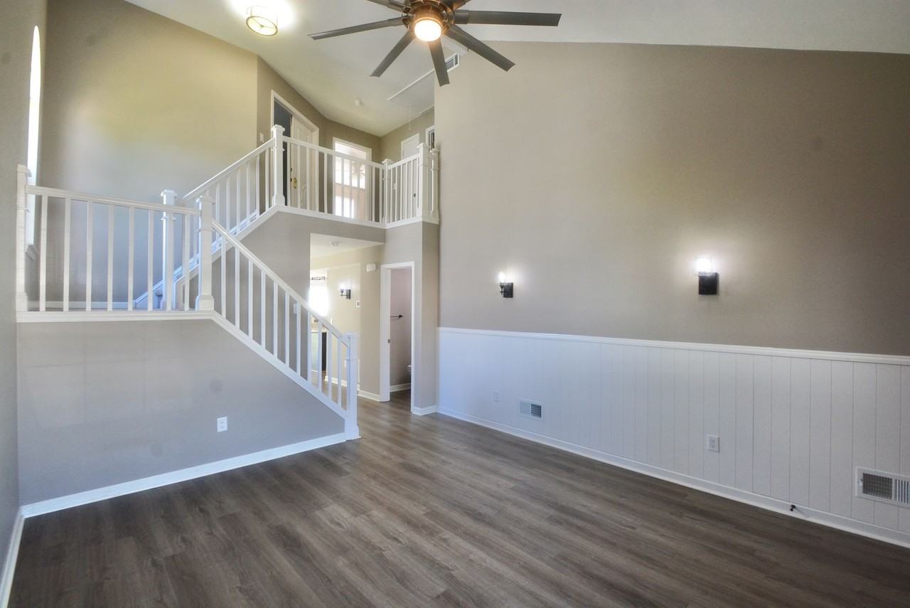 107 Redden Ln - Photo 3 of 25