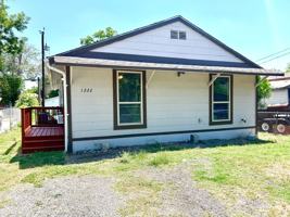 featured image of 1222 Fenfield Ave #1