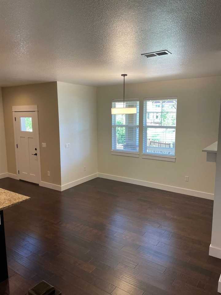 2159 Scarecrow Rd - Photo 7 of 28