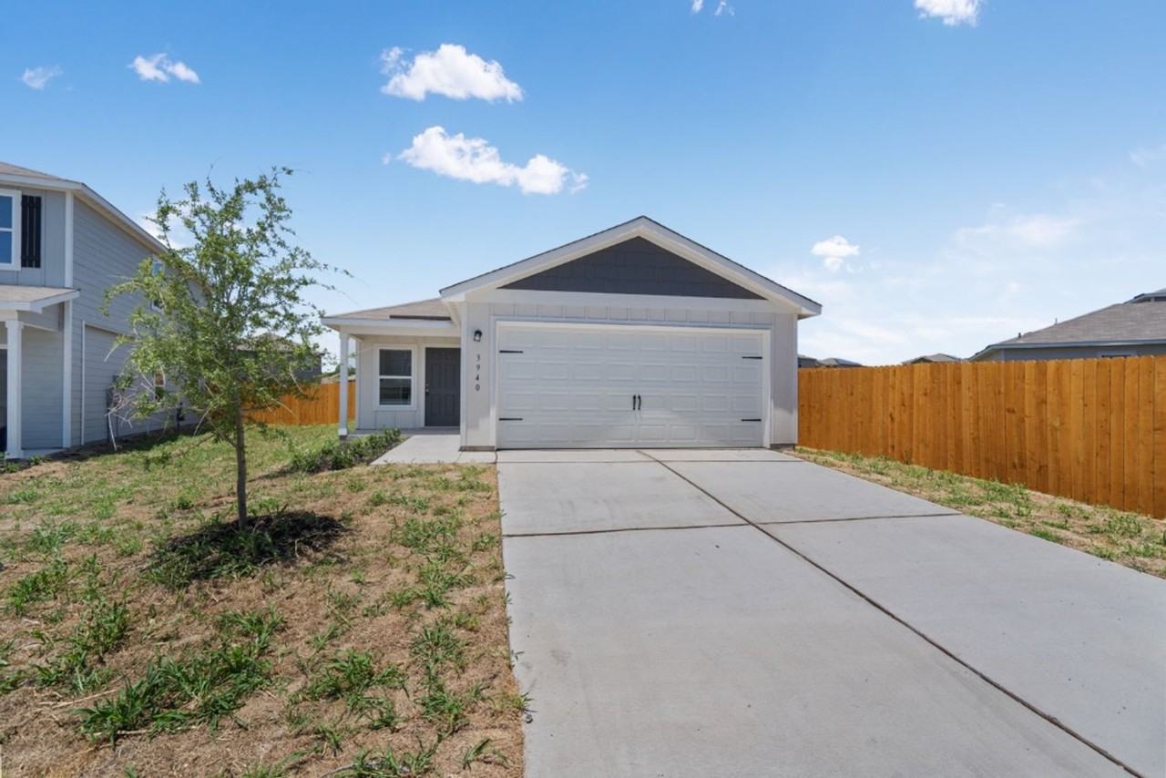 3940 Prairie Crk - Photo 2 of 22