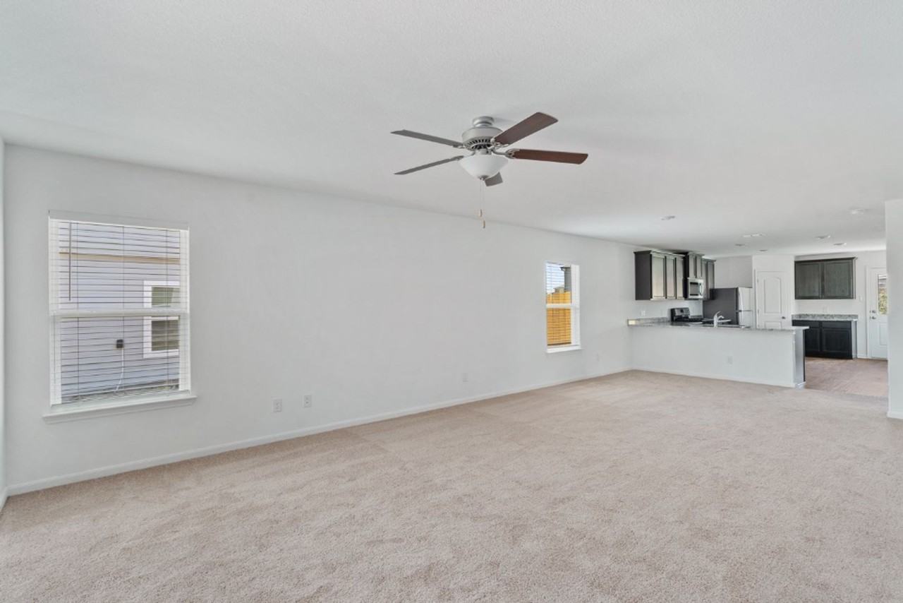 3940 Prairie Crk - Photo 6 of 22